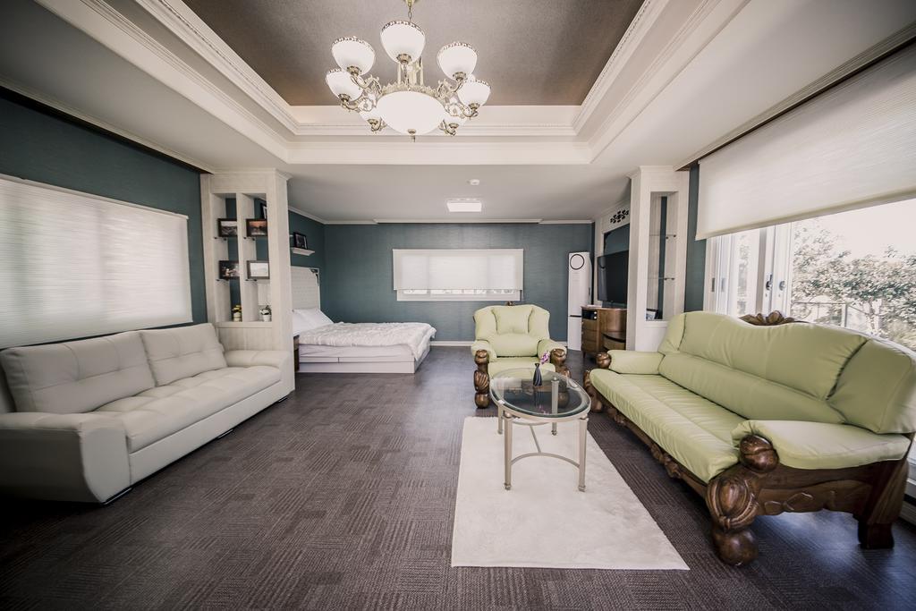 Jeju Washington Pension Seogwipo Bagian luar foto